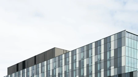 smart-facility-integrating-tech-and-physical-safety